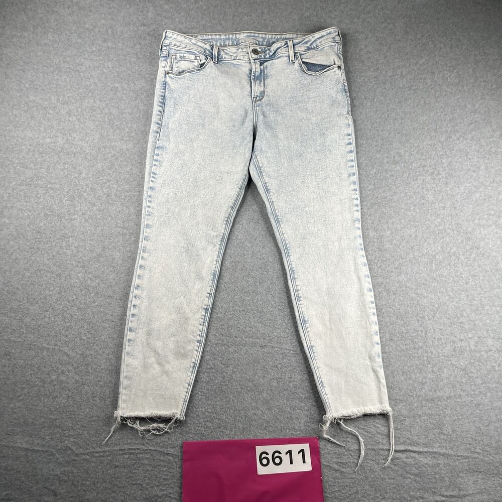 Old Navy Rockstar Light Wash Jeans Women’s Size 14 Casual Stretch